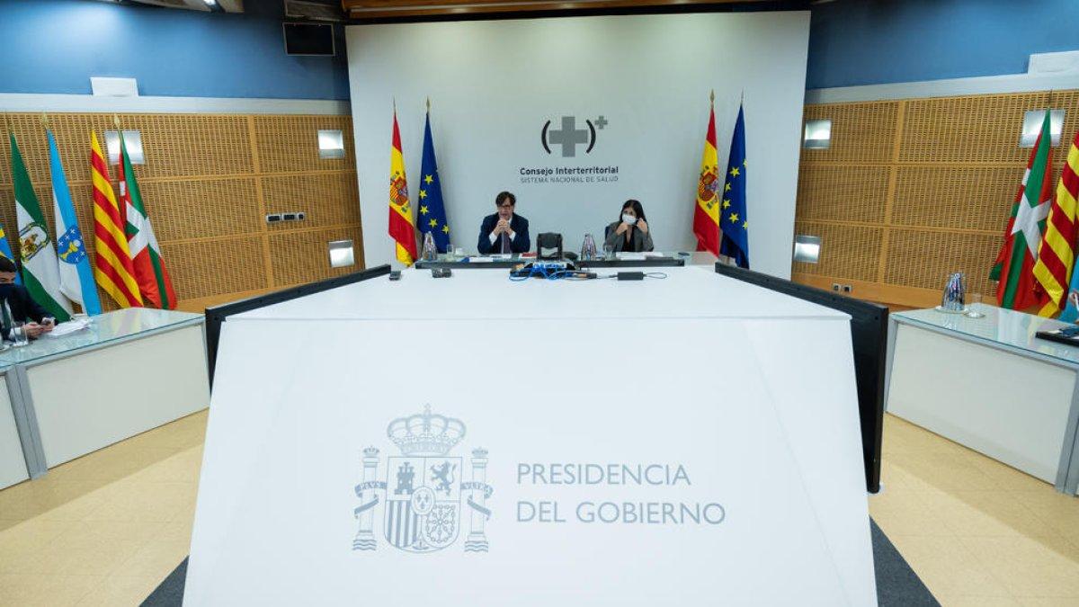Illa demana «mantenir la guàrdia molt alta» i actuar amb «màxima cautela» per Cap d'Any i Reis