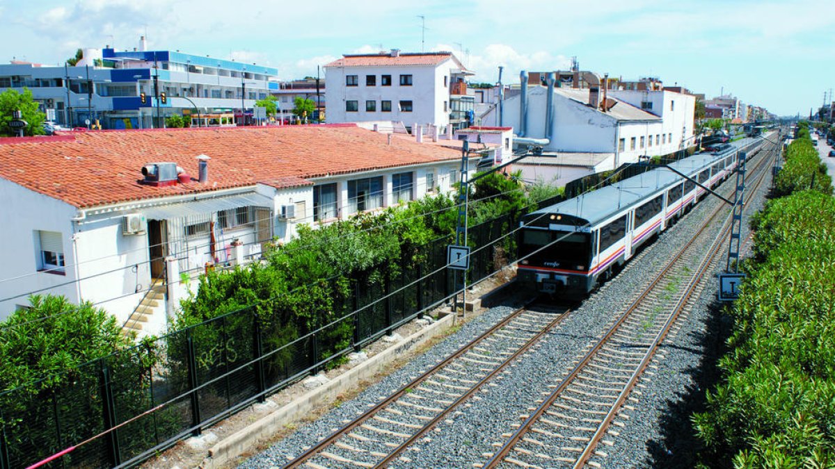 Imagen de un tren regional.