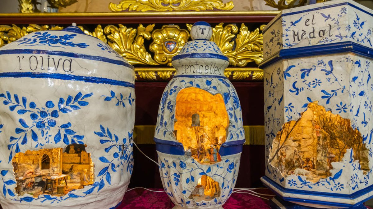 El Col·legi de Farmacèutics cedeix un original pessebre a Sant Agustí