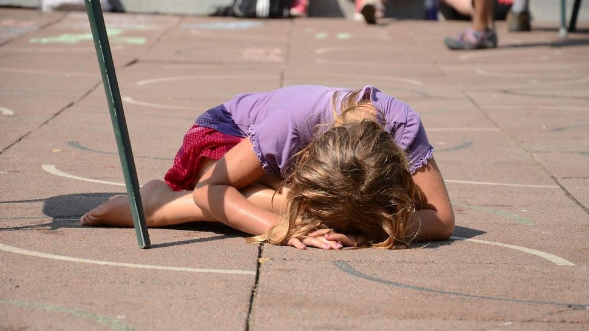 Condenan a una mujer a Huelva a 14 meses de prisión por golpear y amenazar a su hija, de 7 años