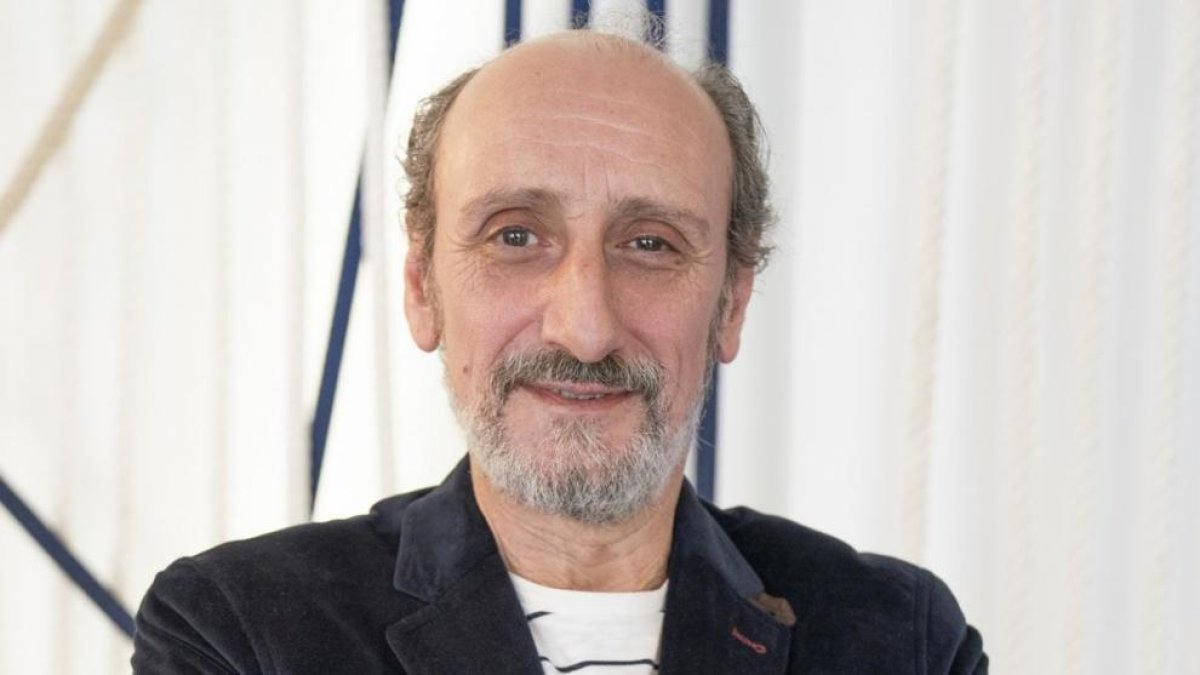 José Luis Gil sufre un infarto cerebral, del cual se recupera ya en su domicilio