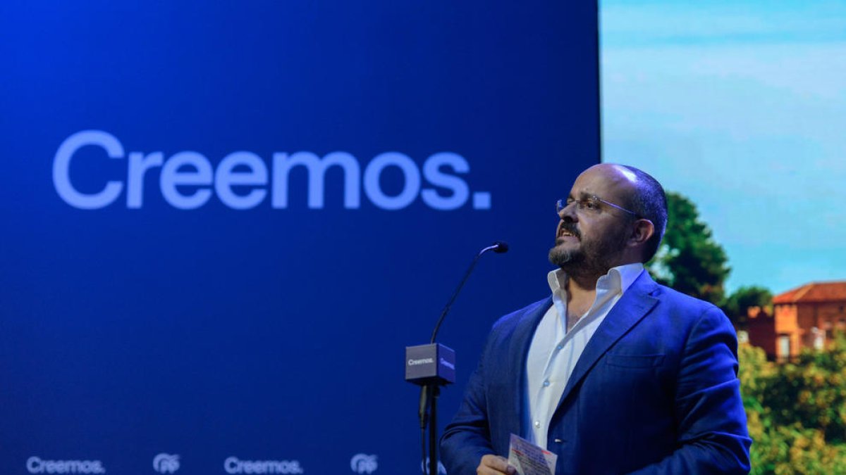 Alejandro Fernández dice que el PP tiene la responsabilidad de «garantizar los derechos y libertades de los catalanes»