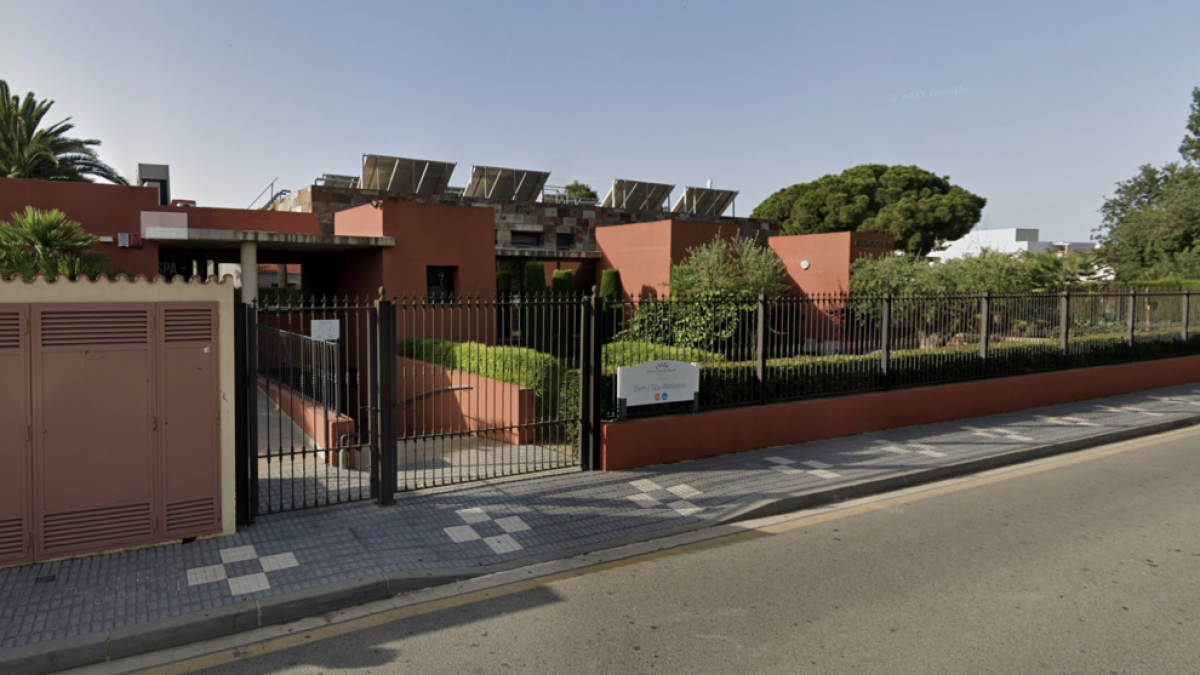 Detenido un menor por agredir brutalmente al vigilante de un hotel de Cambrils