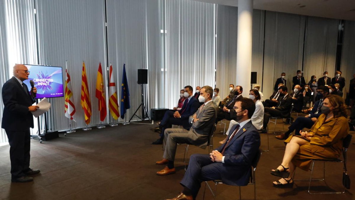 El Govern, absent en l'arribada del rei i Sánchez en la primera jornada del MWC21