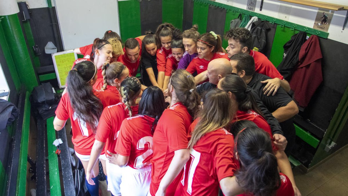 El Nàstic femenino empieza fuerte la liga y se coloca segundo antes de descansar