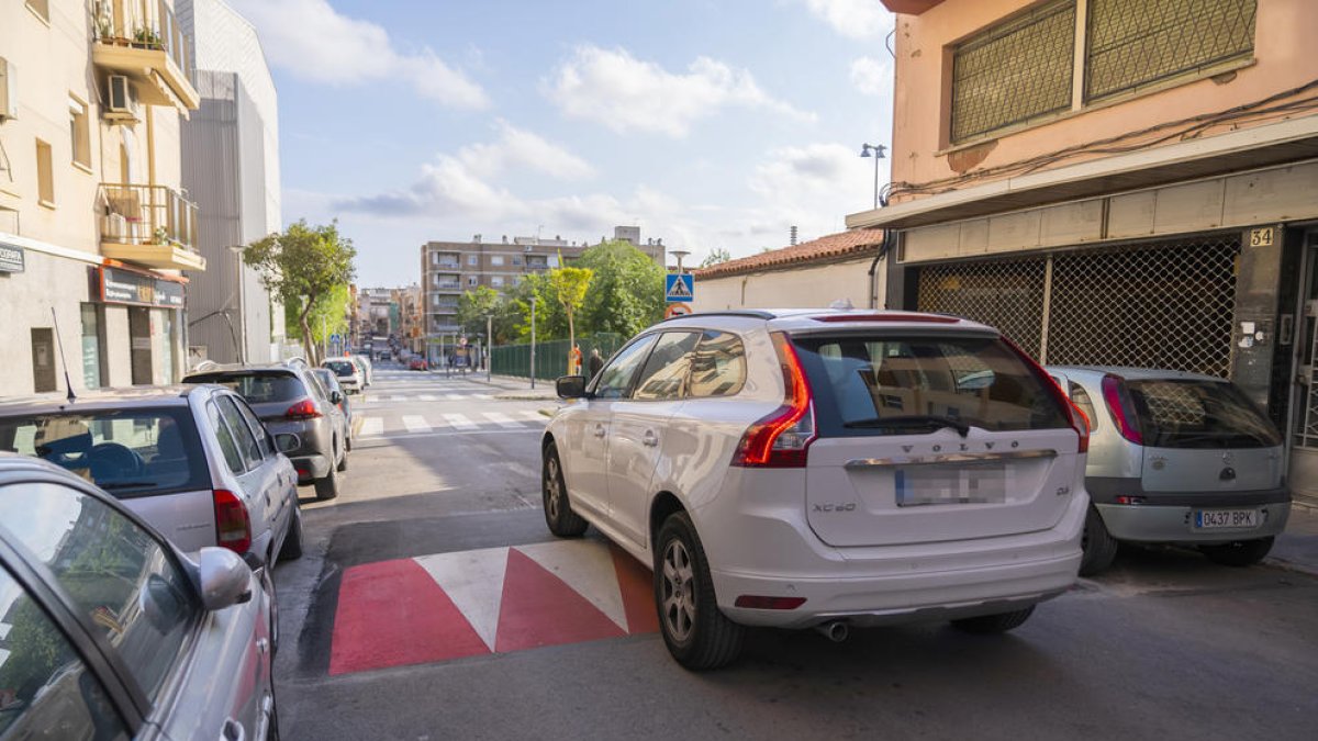 Coches a gran velocidad siguen poniendo en alerta varios barrios de Ponente|Poniente de Tarragona