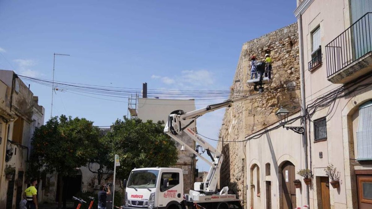 S'inicien les actuacions de prevenció i manteniment de la Muralla