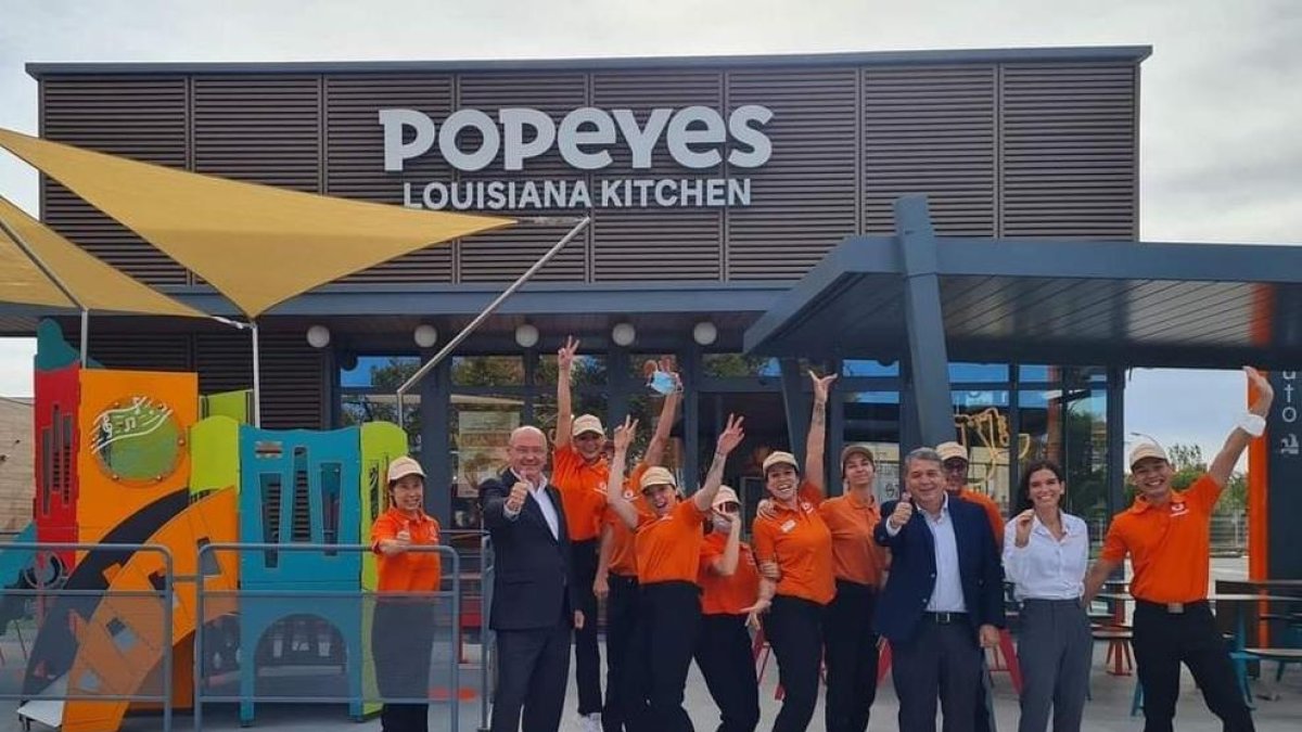 La CUP tilda de cínicos al alcalde y un concejal para favorecer la nueva franquicia de comida rápida en Reus