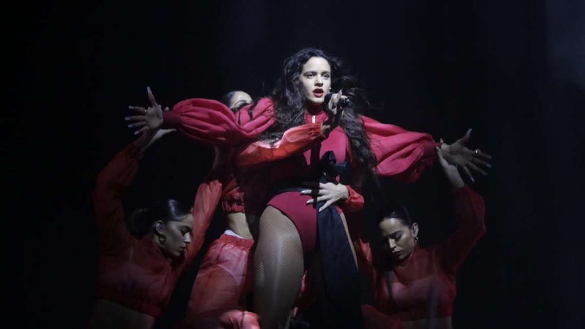 Rosalia vuelve a hacer dúo con The Weekend para 'La Fama', el primero sencillo de su nuevo disco