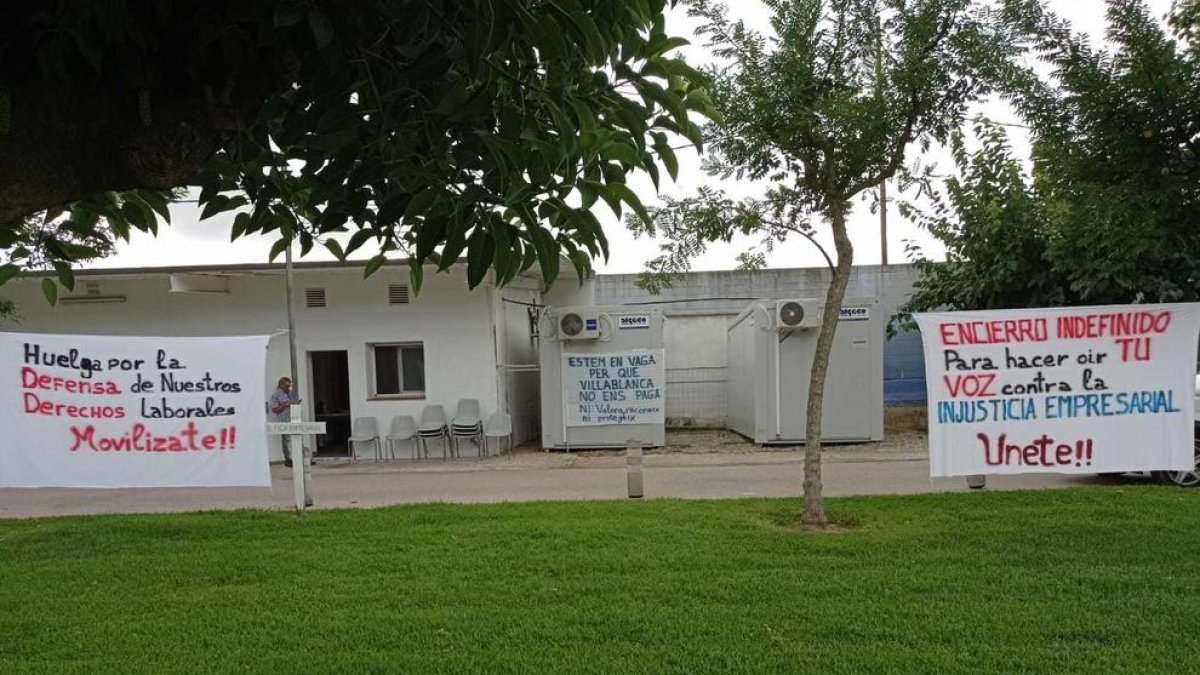 El Comitè de Vaga de Villablanca inicia una tancada a les instal·lacions de l'empresa