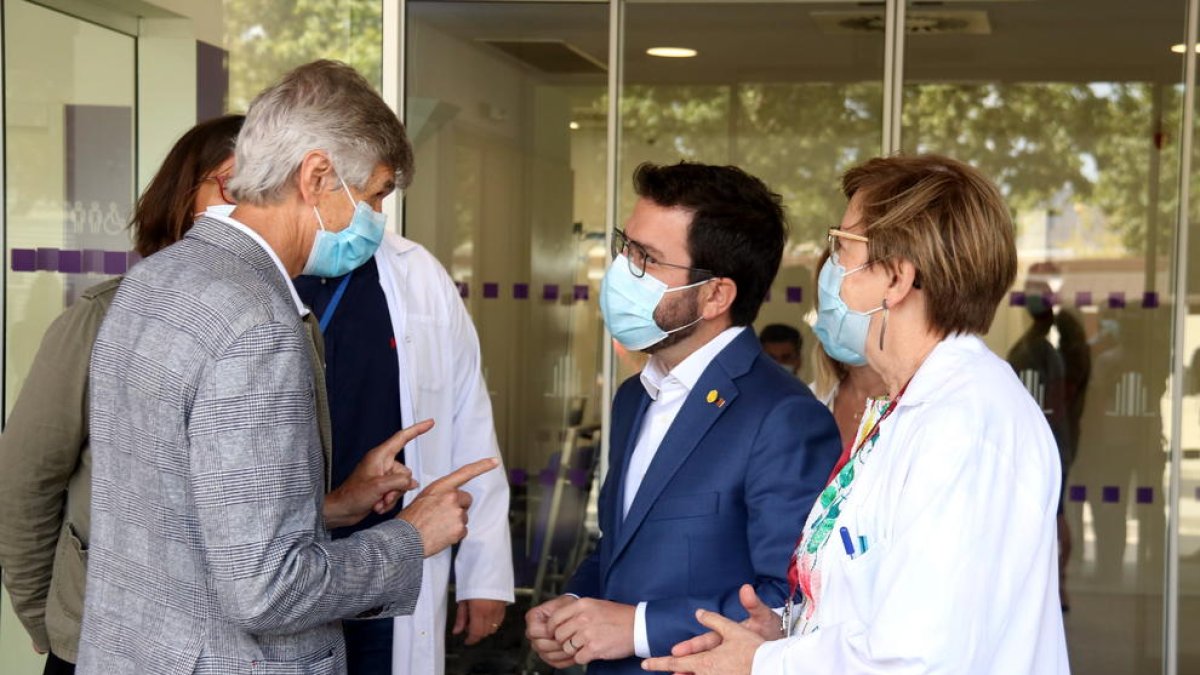 El Gobierno prepara «nuevas medidas» para hacer frente al incremento «explosivo» de contagios