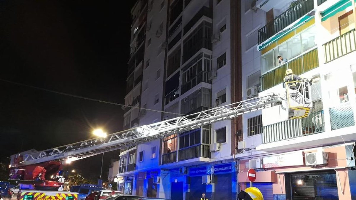 Intentan vengar-se de una compañera de trabajo y queman una casa equivocada