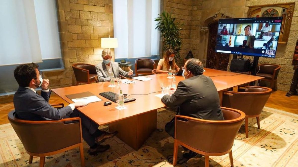 Nuevas restricciones: El ocio en Cataluña no podrá abrir más allá de las 00.30 horas