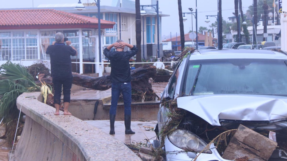 L'Ajuntament d'Alcanar posa en marxa un servei de suport psicològic per als afectats dels aiguats