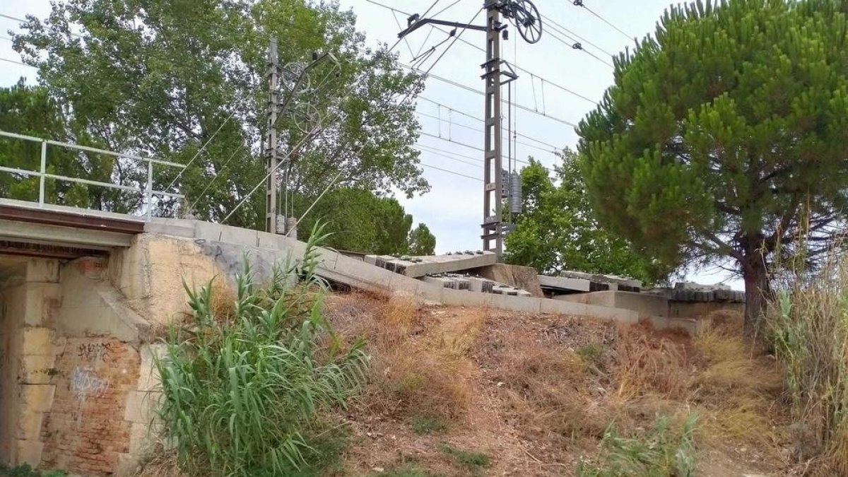 El Vendrell pide a Adif que revise las instalaciones ferroviarias del territorio