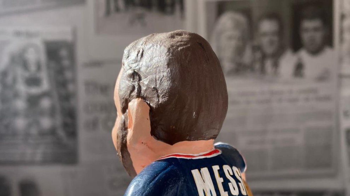 Los «cagones» de Messi y Ramos ya lucen la camiseta del PSG