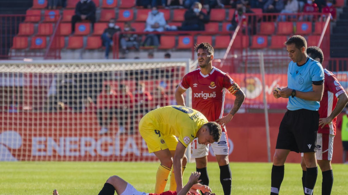 Una davantera en hores baixes