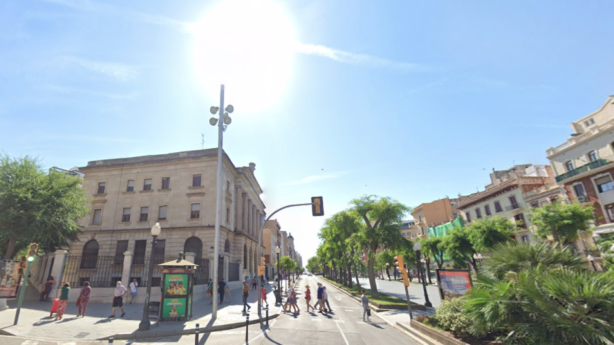 El Ayuntamiento cambiará el alumbrado a la fuente del Centenario y seis puntos más