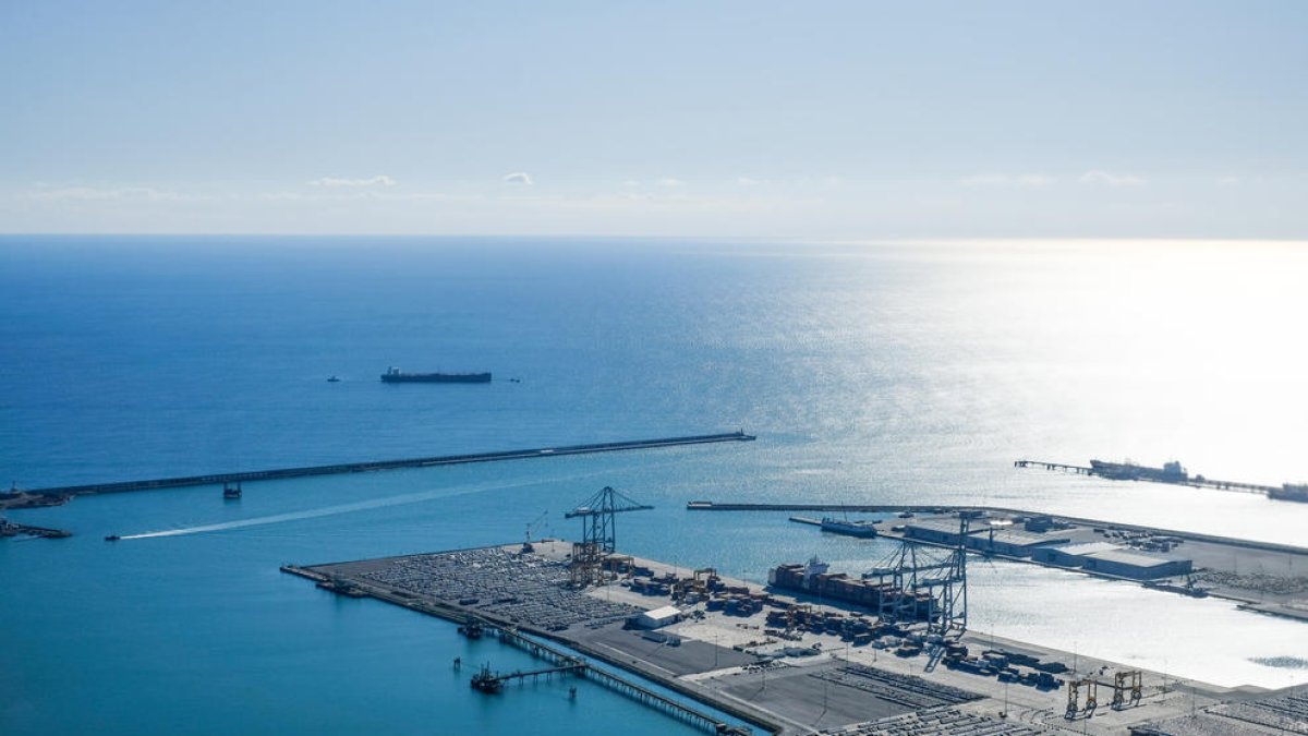 El Port de Tarragona licita una nova xarxa contra incendis al moll d'Andalusia