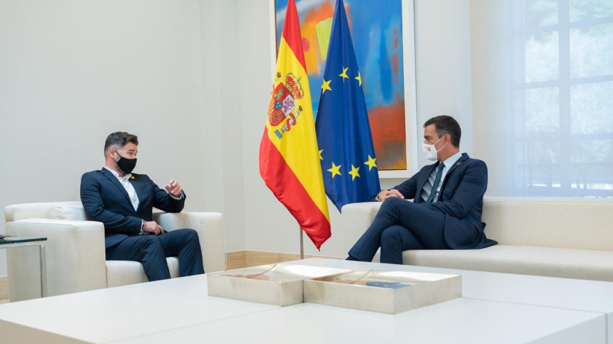 ERC anuncia un acord amb el govern espanyol que «garanteix el català» a la llei audiovisual