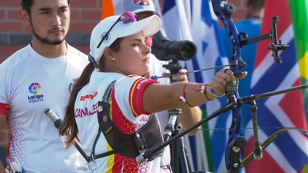La constantinenca Elia Canales guanya dues medalles de plata al mundial de tir amb arc de Polònia