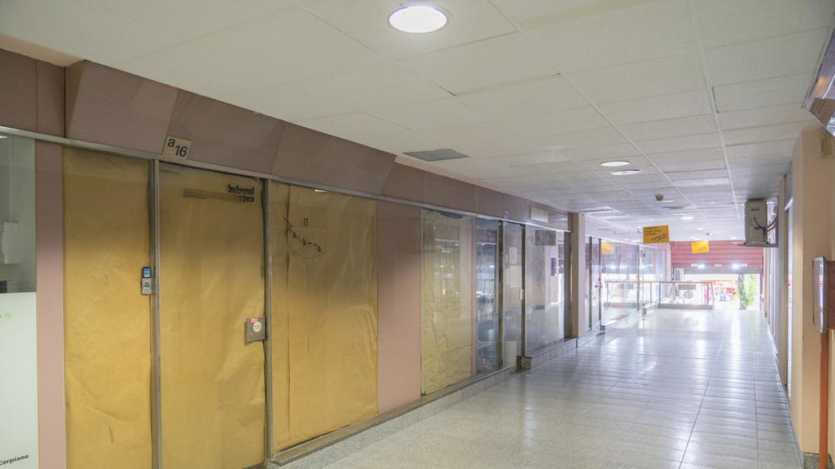 Impuestos y gastos impiden en el Bulevar Bus|Buzo de Tarragona reavivar