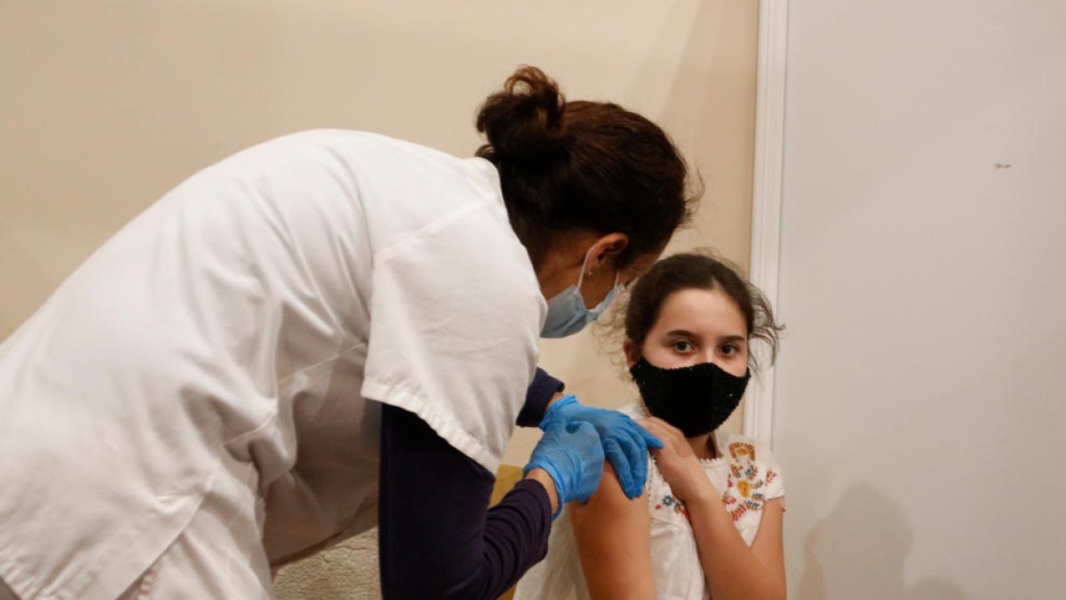España registra 28.900 nuevos casos de covid-19 y 48 defunciones desde el miércoles