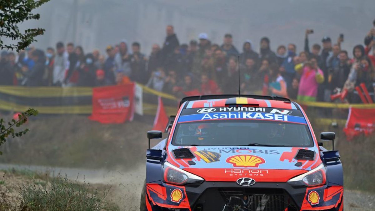 Thierry Neuville no da ninguna oportunidad y sigue reinando al Ralli RACC Cataluña