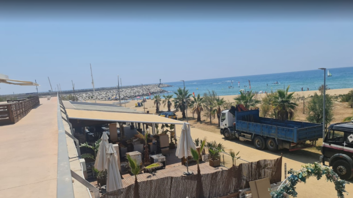 26 parelles es querellen contra un local de bodes per estafar-los 200.000 euros