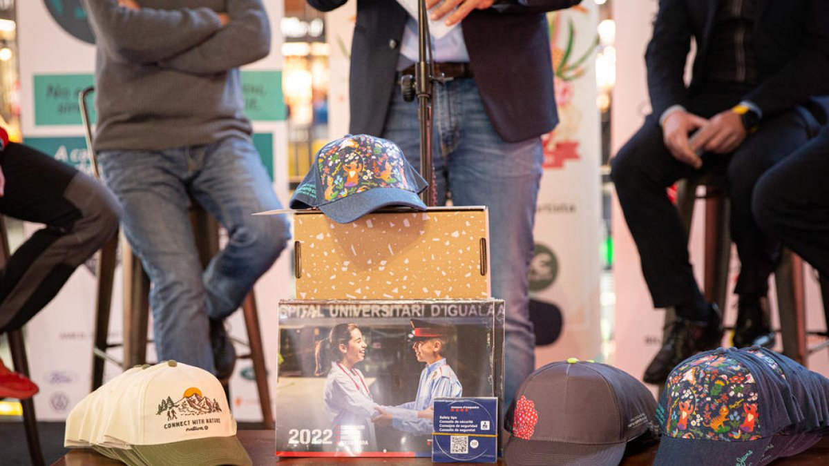 AFANOC instal·larà dimecres un punt de venda de gorres i articles solidaris al Mercat Central de Tarragona