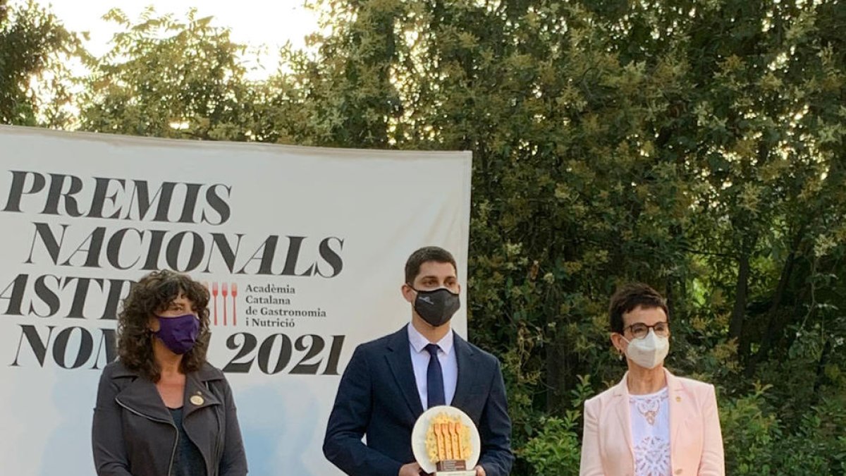 El xef Rafel Muria, del Quatre Molins (Cornudella), rep el premi revelació de Gastronomia 2021