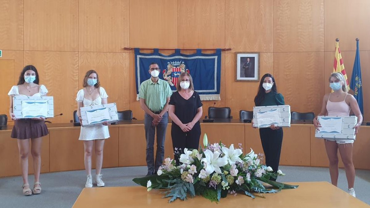 Cambrils reconeix el rendiment acadèmic de quatre alumnes de Batxillerat i Cicles Formatius amb els Premis a l'Excel·lència