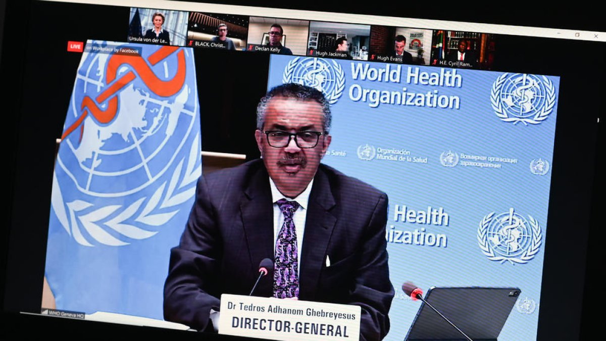 La OMS alerta a los países ricos de que «las dosis de refuerzo generalizadas posiblemente alargarán la pandemia»