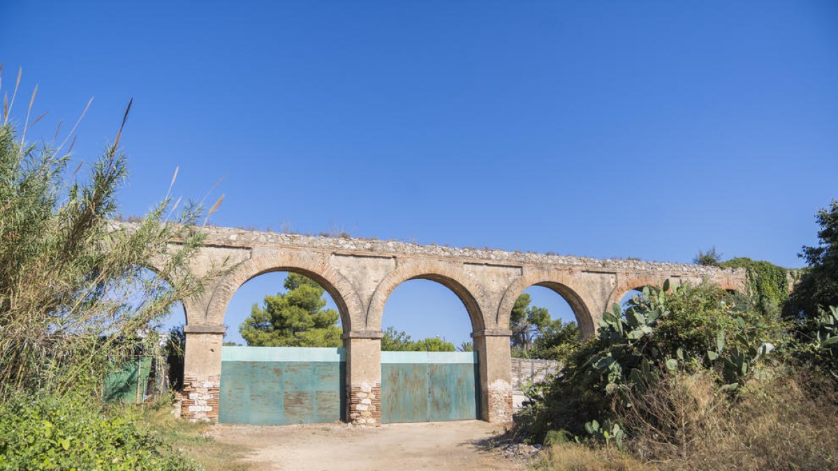 Alertan de la degradación de dos acueductos tarraconenses de los siglos XVII y XVIII