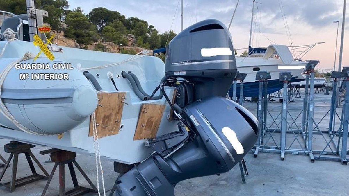 Tres detenidos por intentar robar los motores de una embarcación del Puerto de Torredembarra