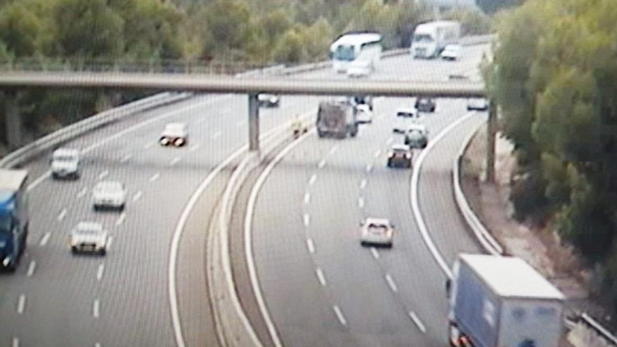 3 ferits en un accident a l'AP-7 de Roda de Berà