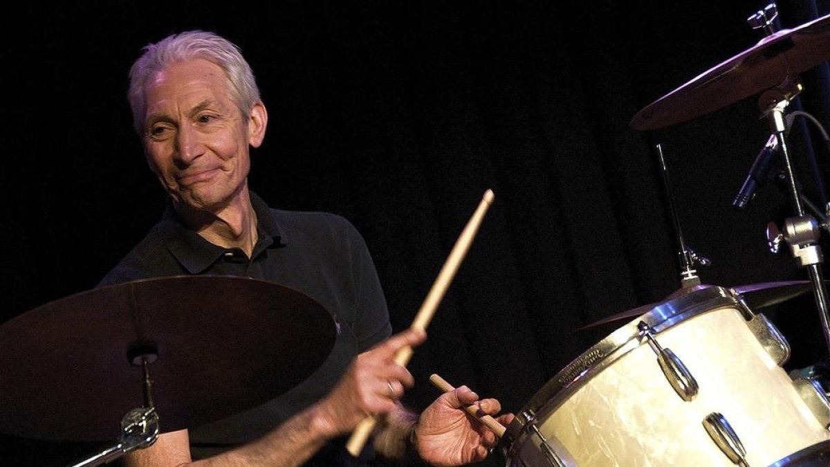 Mor Charlie Watts, bateria dels Rolling Stones