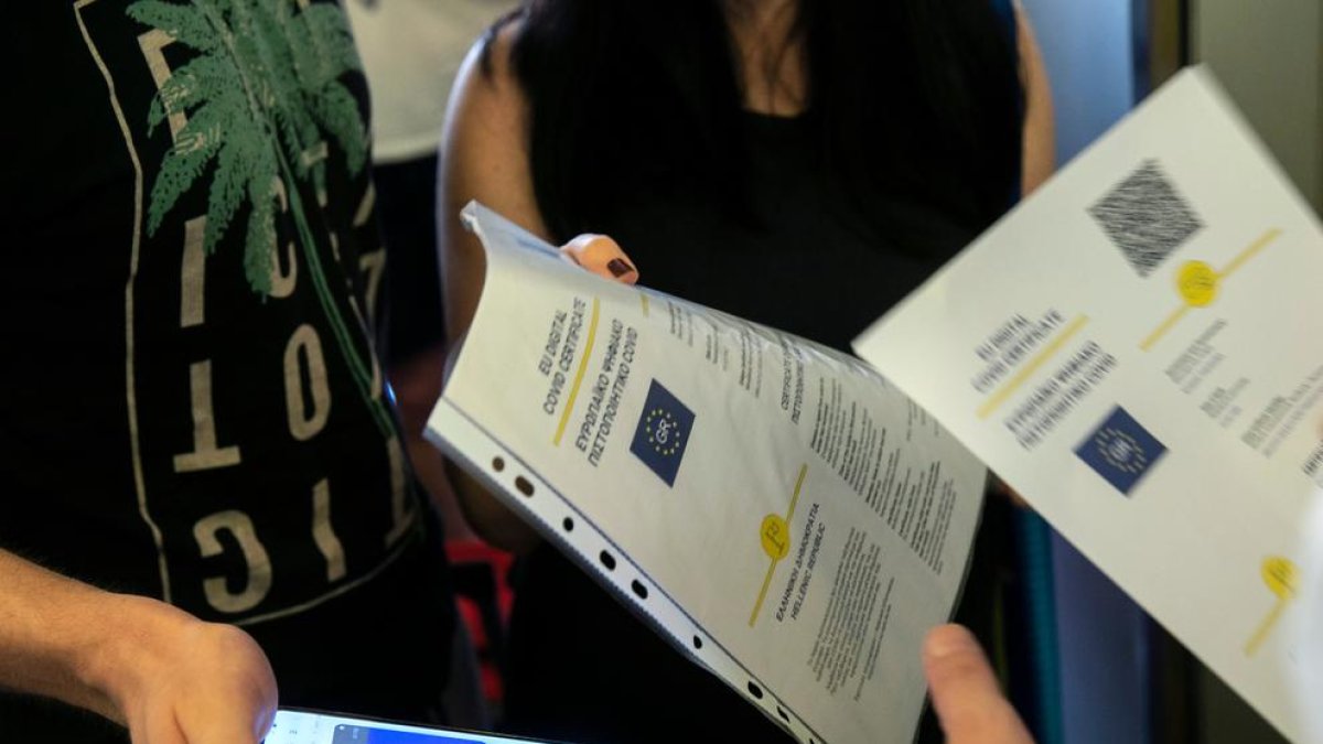 La UE estudia canvis en les restriccions de viatge arran del nou repunt de contagis