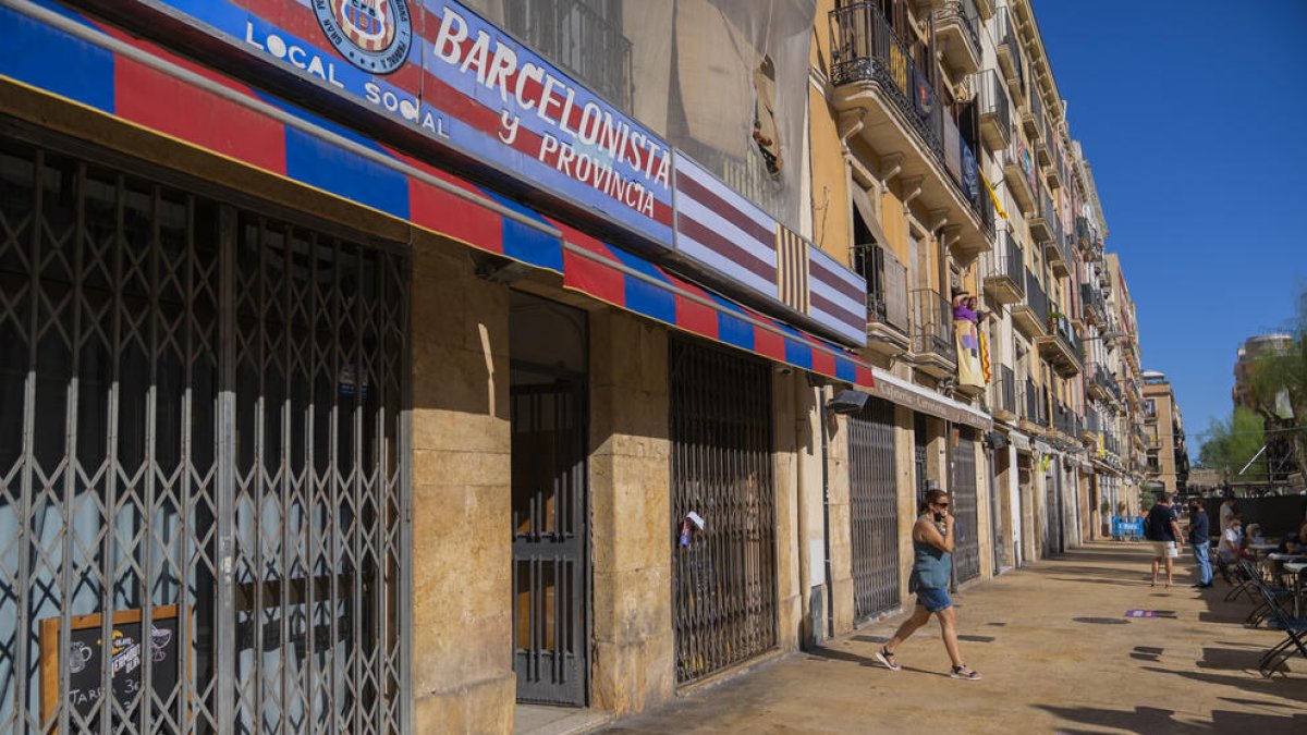 L'Ajuntament acusa de manca d'empatia els restauradors de la plaça de la Font per tancar per Santa Tecla