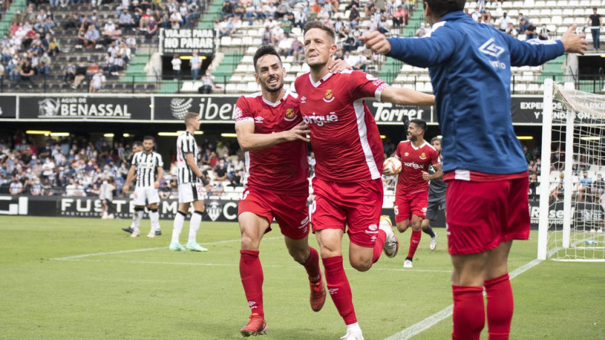 Tres punts i fer història al Nou Estadi