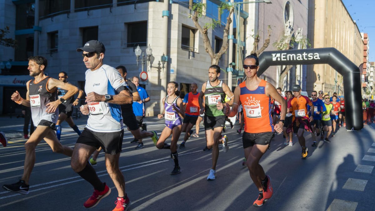 Más de 700 personas participan en 31 edición de la tradicional Subida en el Llorito