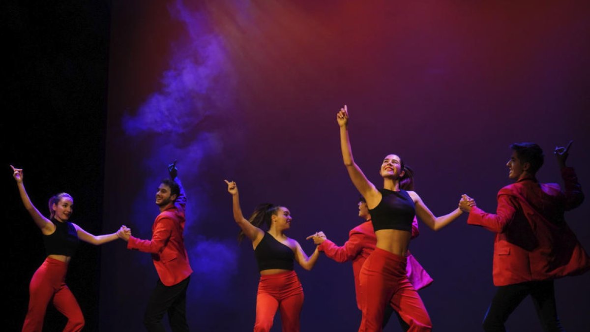 Las escuelas de danza de Reus despiden el Festival Cos