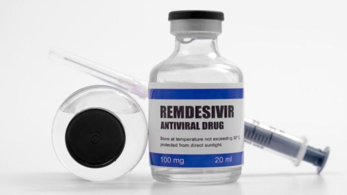 Tractar amb Remdesivir pacients vulnerables de covid greu redueix en un 87% el risc d'hospitalització i mort