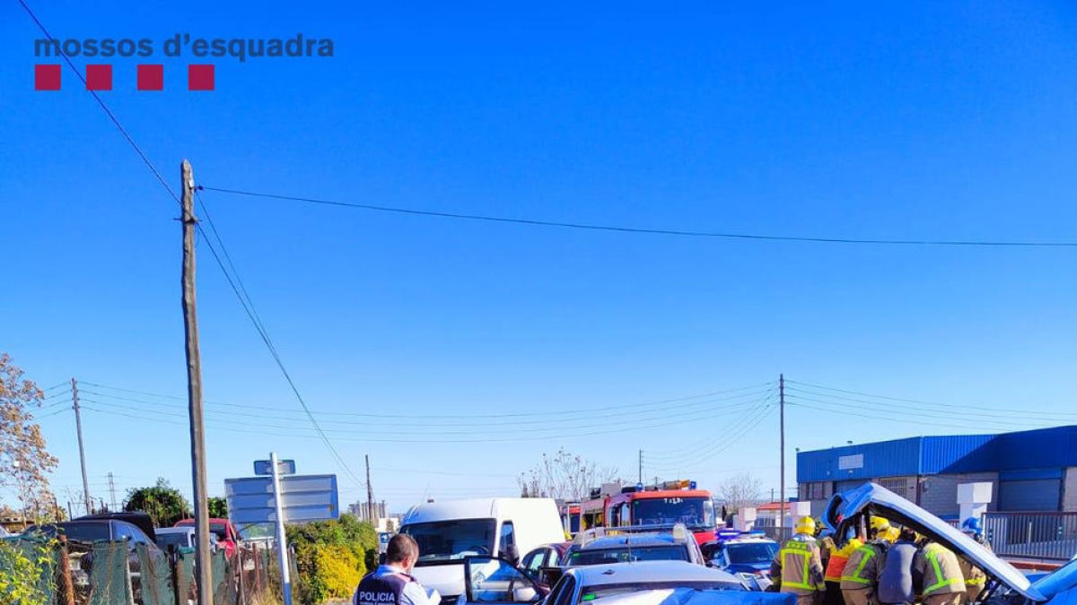 Ingresa en prisión el conductor que provocó un accidente múltiple en Amposta después de huir de un control