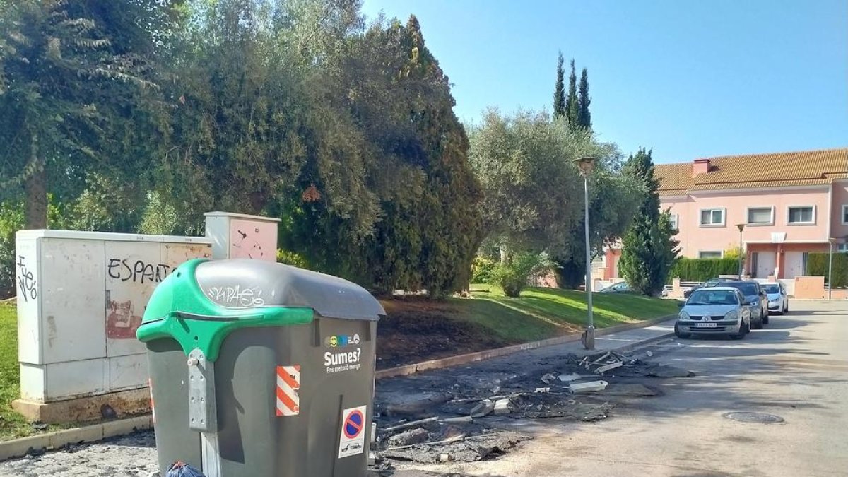 Els veïns del Vendrell demanen un consell de civisme per lluitar contra els actes incívics i vandàlics