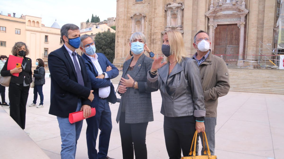 La nova llei de memòria històrica catalana blindarà la retirada del monument franquista de Tortosa