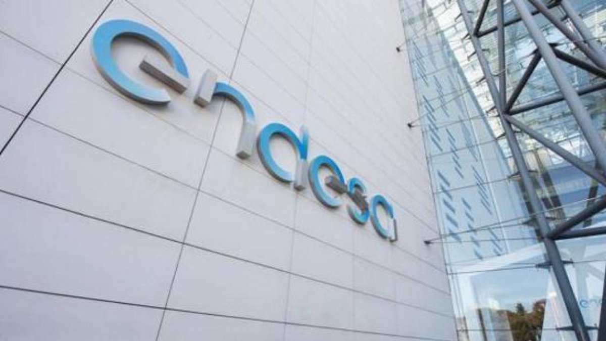 Endesa defiende que el sector energético «tiene menos rentabilidad que la hostelería»