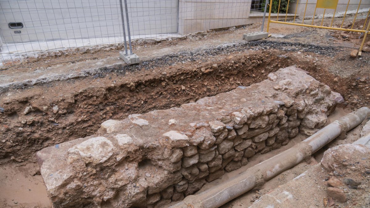 Llum verd per tapar la torre del Mussol d'Alcover