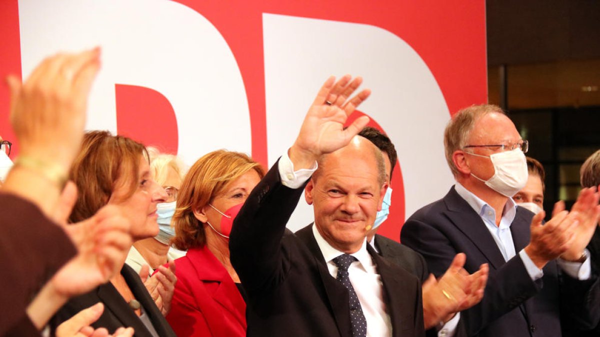 Els socialdemòcrates guanyen les eleccions a Alemanya per la mínima amb una forta caiguda de la CDU