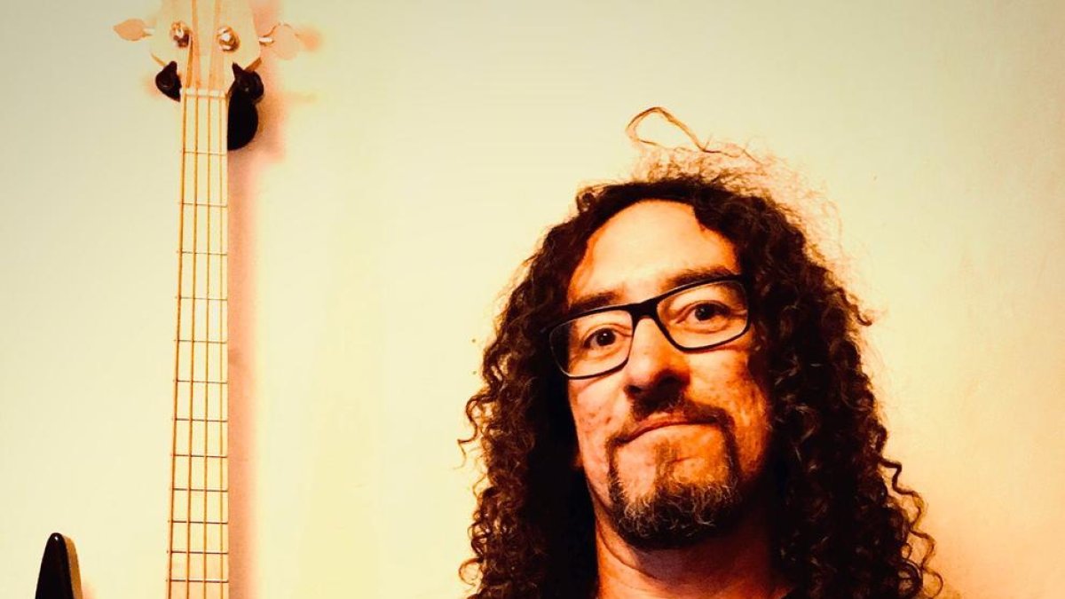 Sergi Rodríguez, luthier de Passanant